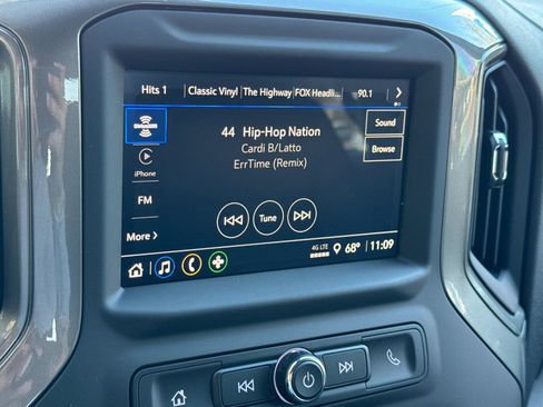 New 2026 Chevrolet Silverado 1500 Custom w/ LPO, Dark Essentials Package AWD/4WD image 19