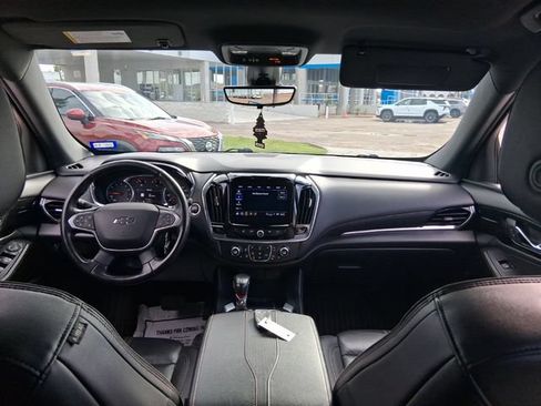 Used 2022 Chevrolet Traverse RS FWD image 12