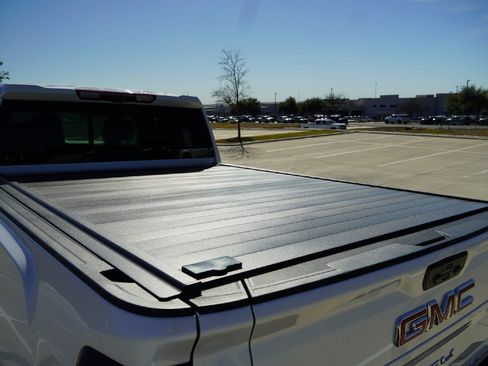 Used 2023 GMC Sierra 2500 Denali w/ Denali Ultimate Package image 12