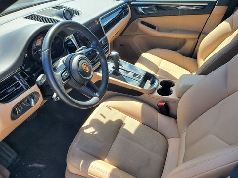 Used 2024 Porsche Macan AWD/4WD image 20