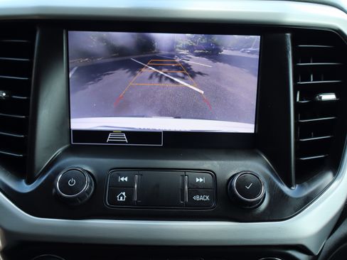 Used 2023 GMC Acadia SLE FWD image 48