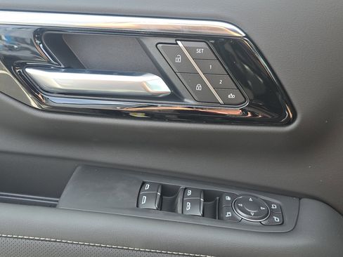 New 2026 Chevrolet Suburban Premier image 28