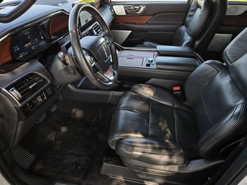 Used 2024 Lincoln Navigator Reserve AWD/4WD image 24