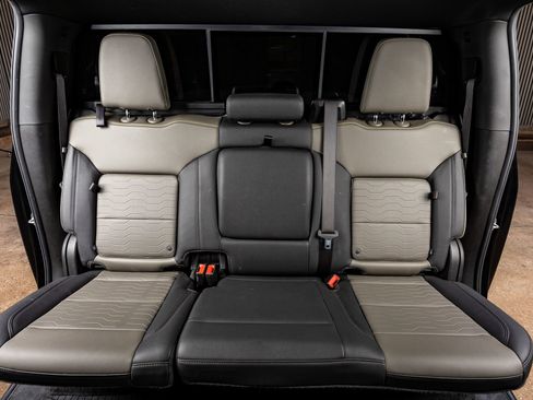 Used 2024 Chevrolet Silverado 2500 ZR2 w/ ZR2 Bison Edition image 34