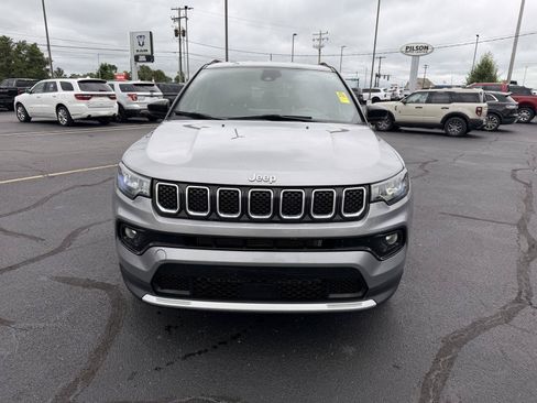 Used 2023 Jeep Compass Limited AWD/4WD image 19