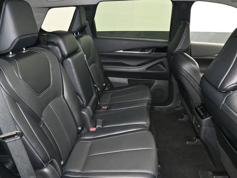 Used 2024 INFINITI QX60 Pure image 12