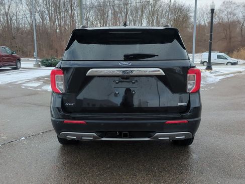 Used 2020 Ford Explorer XLT w/ Equipment Group 202A image 7