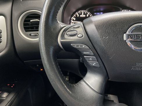 Used 2017 Nissan Pathfinder Platinum w/ Midnight Edition Package image 20