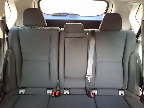 Used 2025 Nissan Rogue S image 29