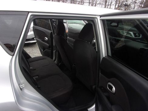 Used 2015 Kia Soul Base 4dr Crossover 6M image 13