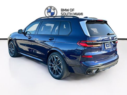 New 2026 BMW X7 xDrive40i w/ M Sport Package AWD/4WD image 4