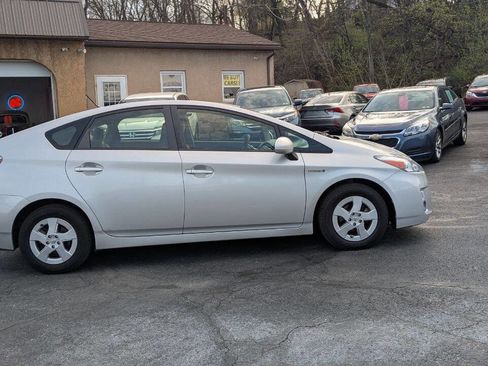 Used 2011 Toyota Prius Two image 25