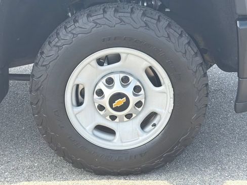 Used 2024 Chevrolet Silverado 2500 W/T RWD image 12