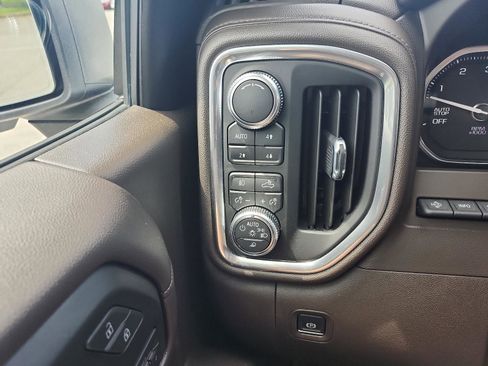 Used 2019 GMC Sierra 1500 Denali w/ Denali Ultimate Package AWD/4WD image 24