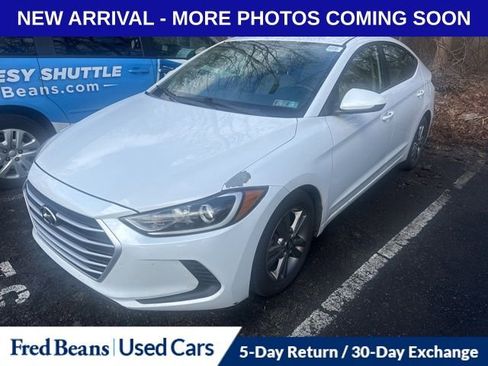 Used 2017 Hyundai Elantra SE image 2
