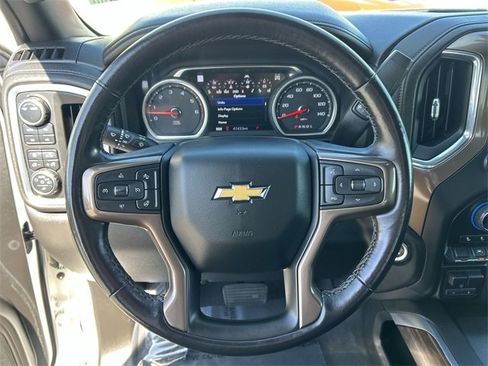 Used 2022 Chevrolet Silverado 1500 High Country w/ Technology Package image 22