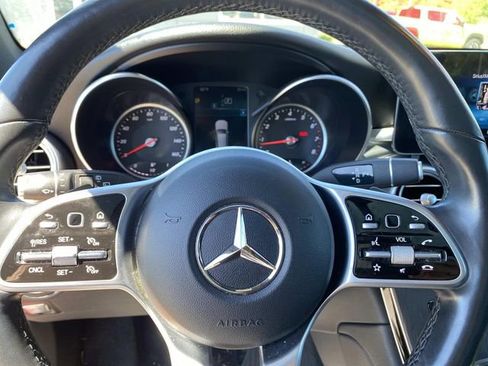 Used 2021 Mercedes-Benz GLC 300 4MATIC image 17