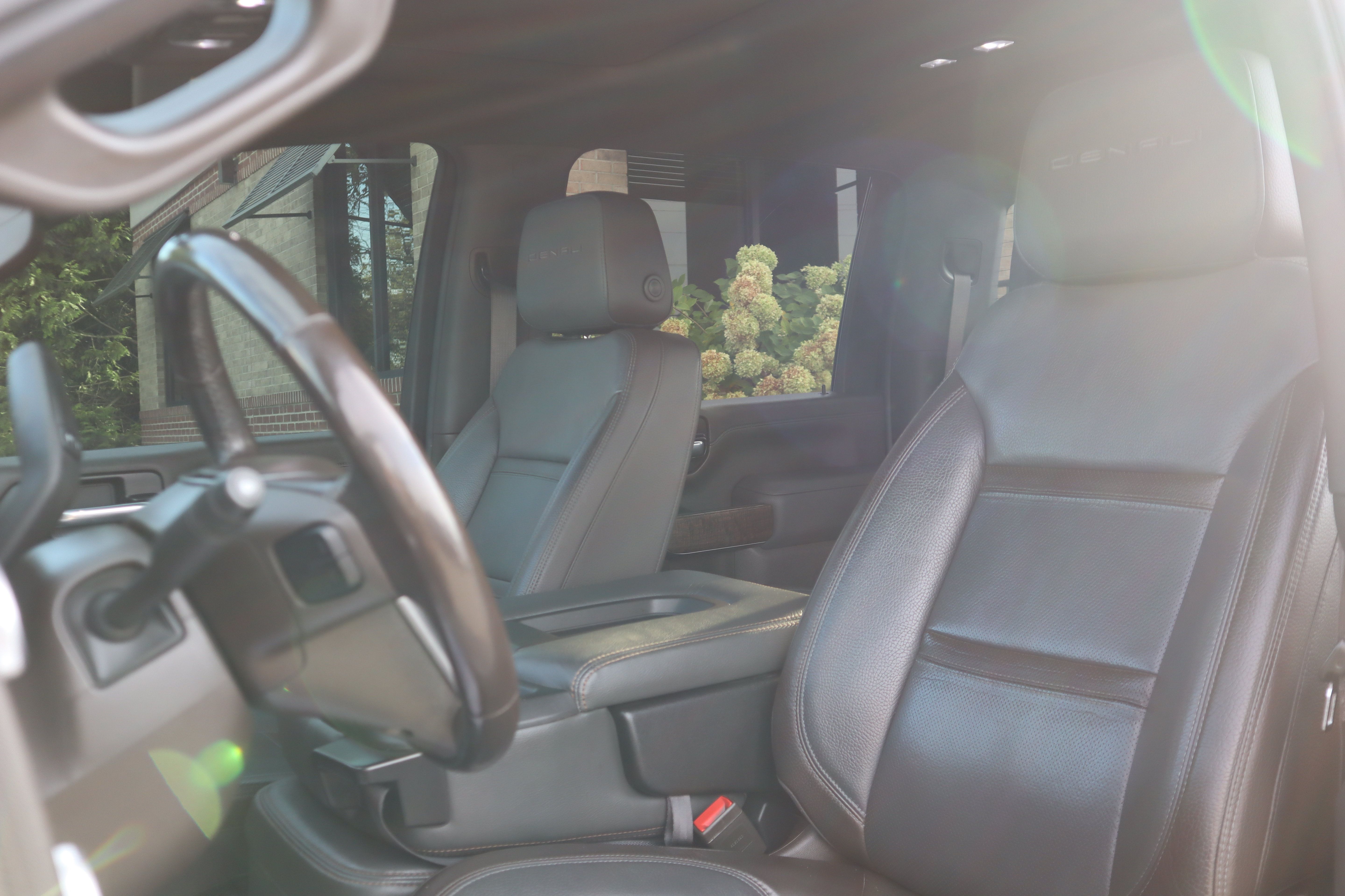 Used 2020 GMC Sierra 2500 Denali w/ Denali Ultimate Package AWD/4WD image 28