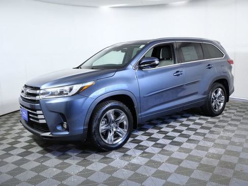 Used 2019 Toyota Highlander Limited Platinum AWD/4WD image 5