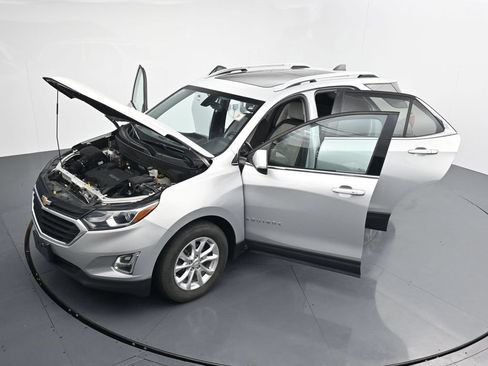 Used 2018 Chevrolet Equinox LT w/ Sun & Infotainment Package FWD image 40