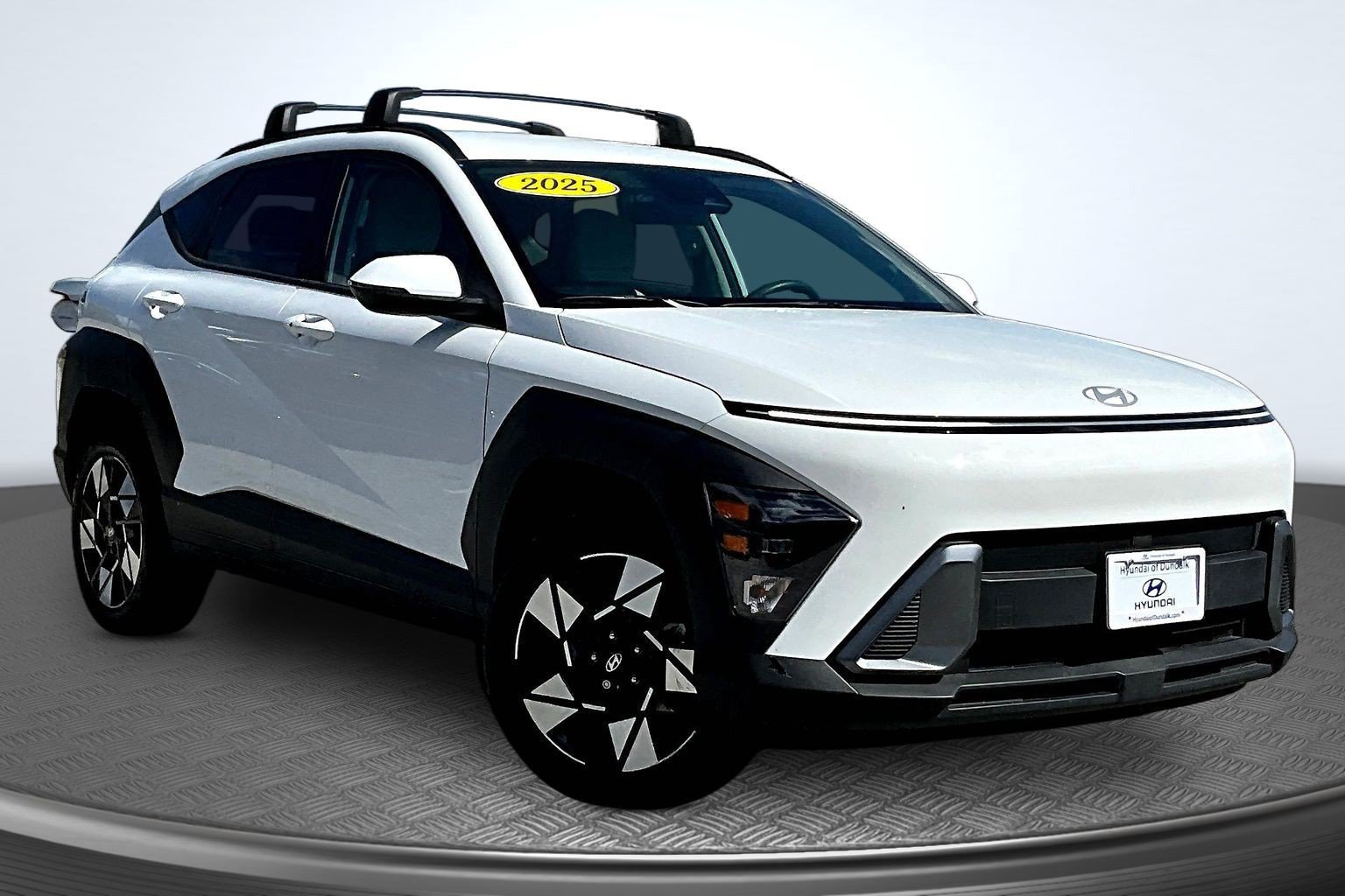 Used 2025 Hyundai Kona SEL AWD/4WD image 2