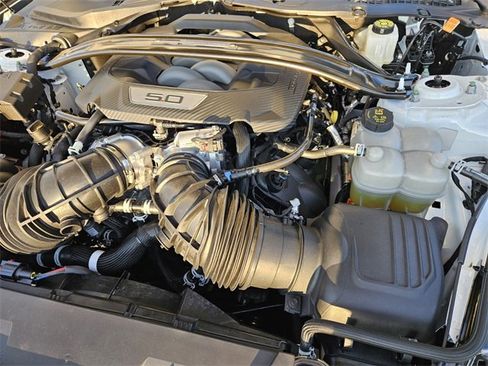 Used 2025 Ford Mustang Dark Horse image 28