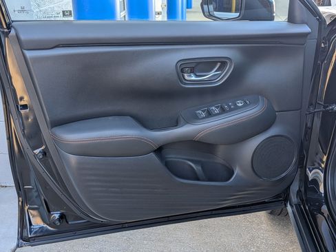 Used 2025 Honda HR-V Sport image 13