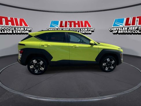 Used 2025 Hyundai Kona SEL AWD/4WD image 9