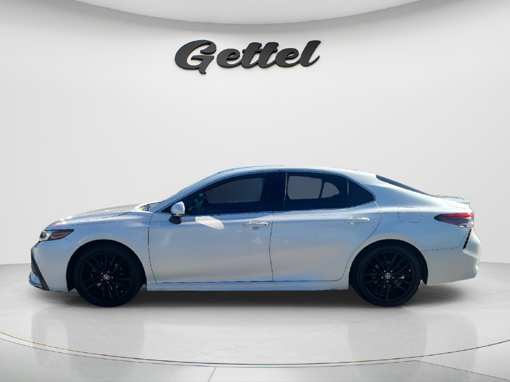 Used 2021 Toyota Camry XSE FWD image 8