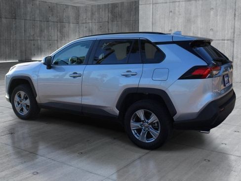 Used 2024 Toyota RAV4 XLE AWD/4WD image 3