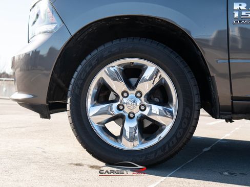 Used 2019 RAM 1500 Express w/ Express Value Package image 9