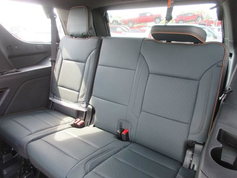New 2026 GMC Yukon AT4 w/ AT4 Premium Package AWD/4WD image 13