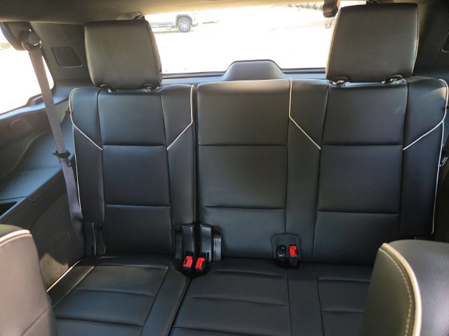Used 2023 Cadillac Escalade Premium Luxury w/ LPO, Illumination Package AWD/4WD image 28