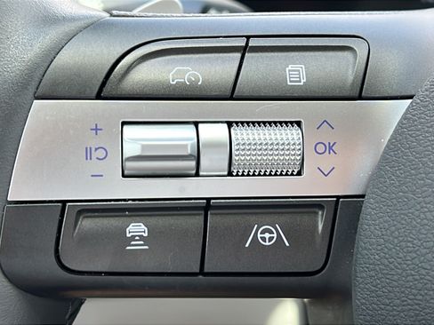 Certified 2024 Hyundai Kona Limited FWD image 25