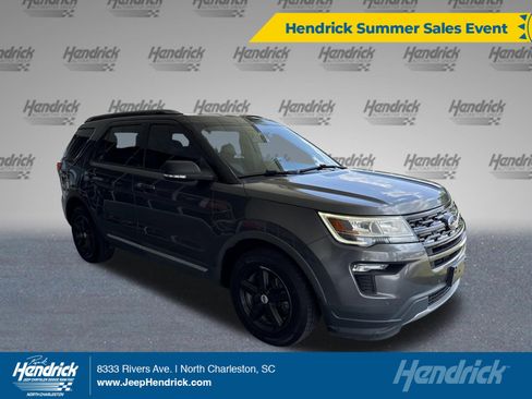 Used 2019 Ford Explorer XLT w/ Equipment Group 202A FWD image 1