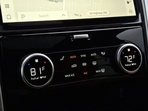 New 2026 Land Rover Discovery Limited Edition image 14