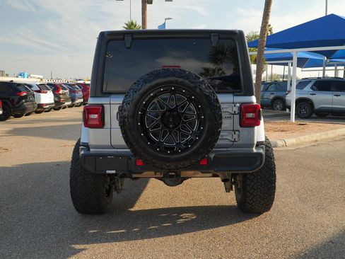 Used 2019 Jeep Wrangler Unlimited Sahara w/ Safety Group image 6