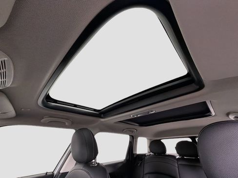 Used 2019 MINI Cooper Clubman ALL4 image 25