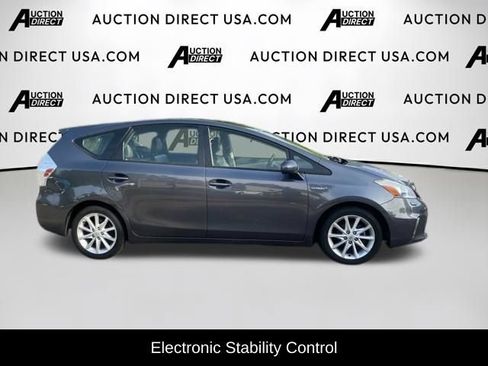 Used 2012 Toyota Prius V Five FWD image 6
