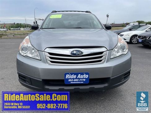 Used 2011 Subaru Outback 2.5i AWD/4WD image 2