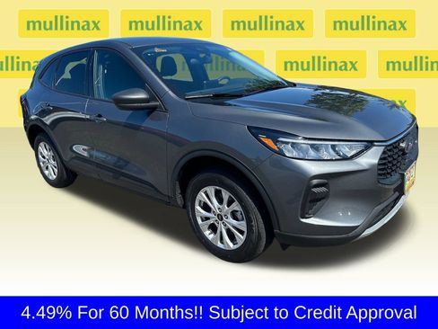 Used 2025 Ford Escape Active AWD/4WD image 1