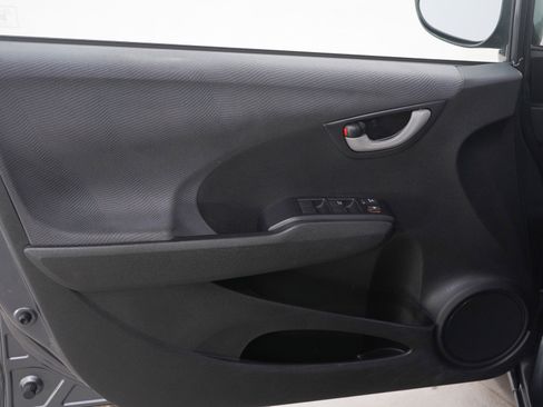 Used 2013 Honda Fit image 18