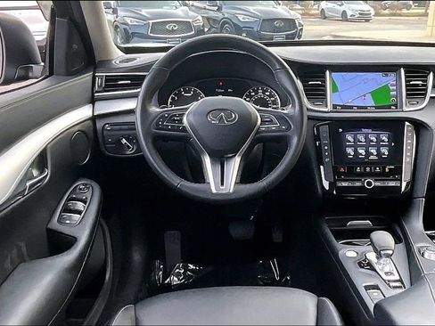 Certified 2019 INFINITI QX50 Luxe w/ Navigation Package image 17