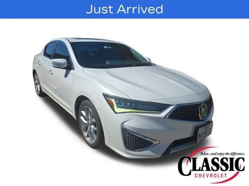 Used 2019 Acura ILX image 2