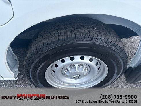 Used 2019 Nissan NV 2500 S image 9