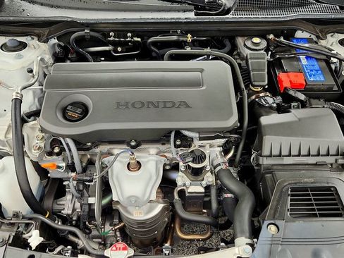 Used 2025 Honda Civic Sport image 26