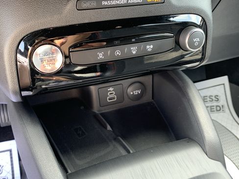 Used 2025 Ford Escape ST-Line Elite AWD/4WD image 32
