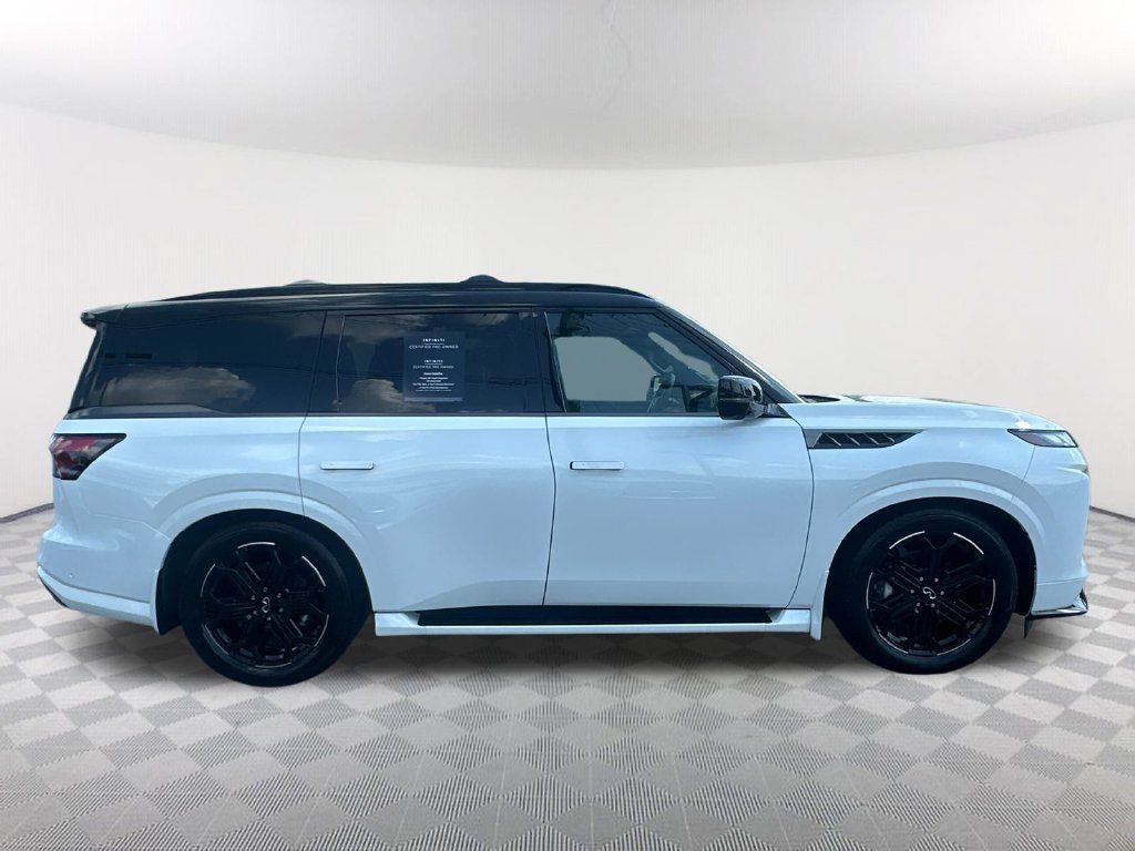 Certified 2026 INFINITI QX80 4WD image 4