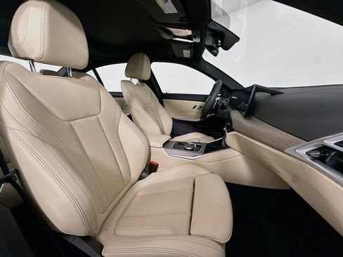 Used 2025 BMW 330i Sedan w/ Convenience Package image 29