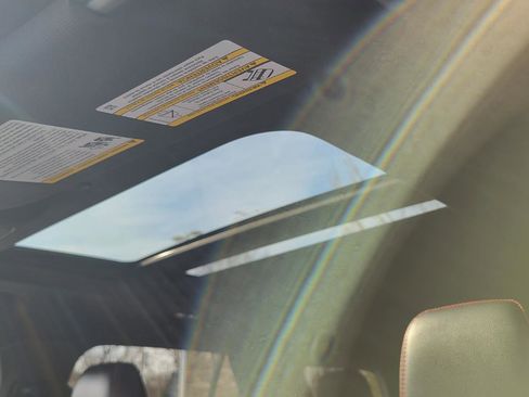 Used 2023 Ford Explorer ST-Line image 30